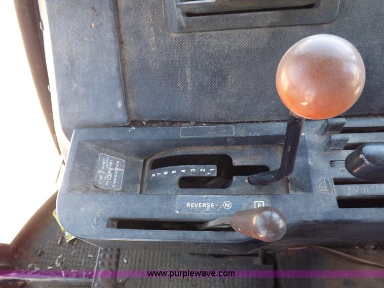 image for item K3990 1982 John Deere 4440 tractor