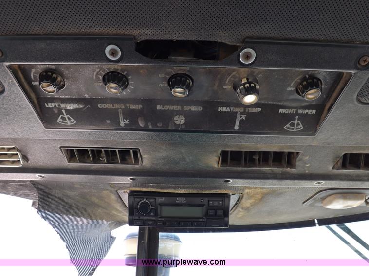 image for item K3990 1982 John Deere 4440 tractor