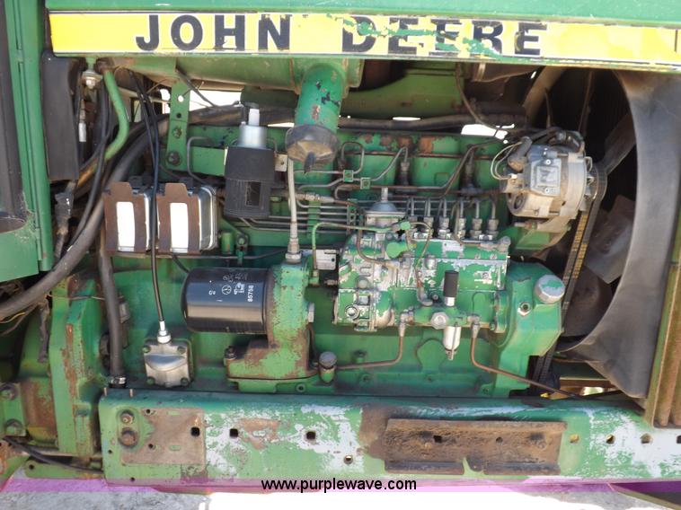 image for item K3990 1982 John Deere 4440 tractor