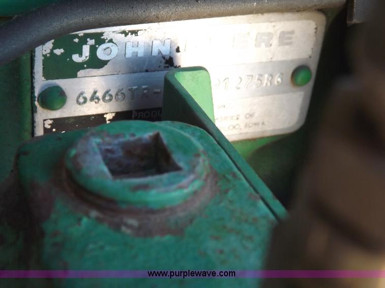 image for item K3990 1982 John Deere 4440 tractor