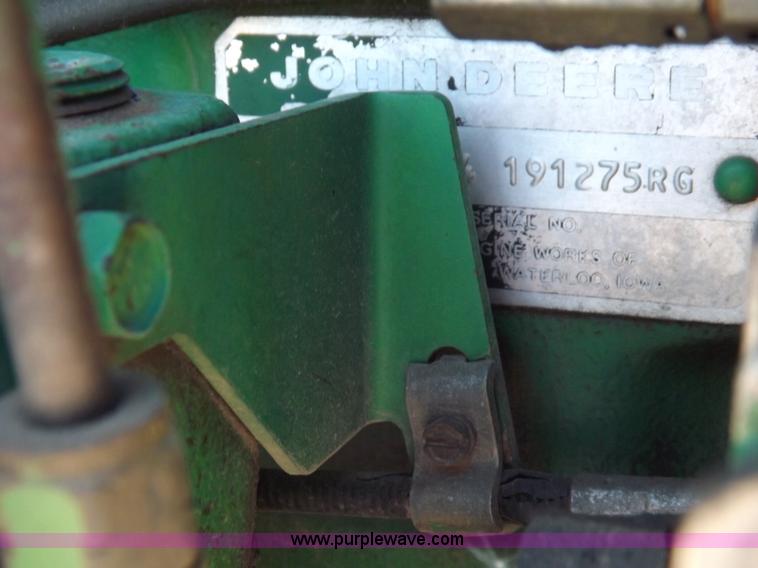 image for item K3990 1982 John Deere 4440 tractor