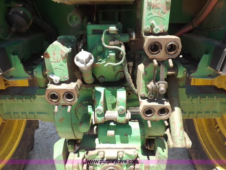 image for item K3990 1982 John Deere 4440 tractor