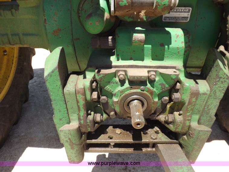 image for item K3990 1982 John Deere 4440 tractor