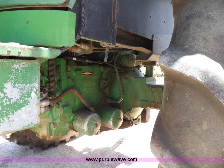 image for item K3990 1982 John Deere 4440 tractor