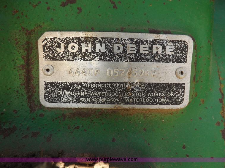image for item K3990 1982 John Deere 4440 tractor