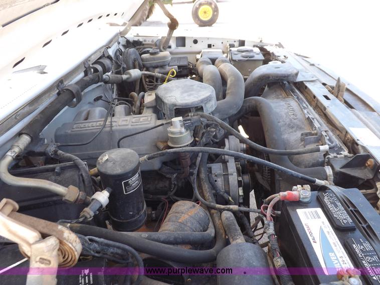 image for item K3992 1992 Ford F150 pickup truck