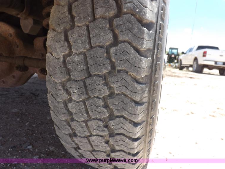 image for item K3992 1992 Ford F150 pickup truck