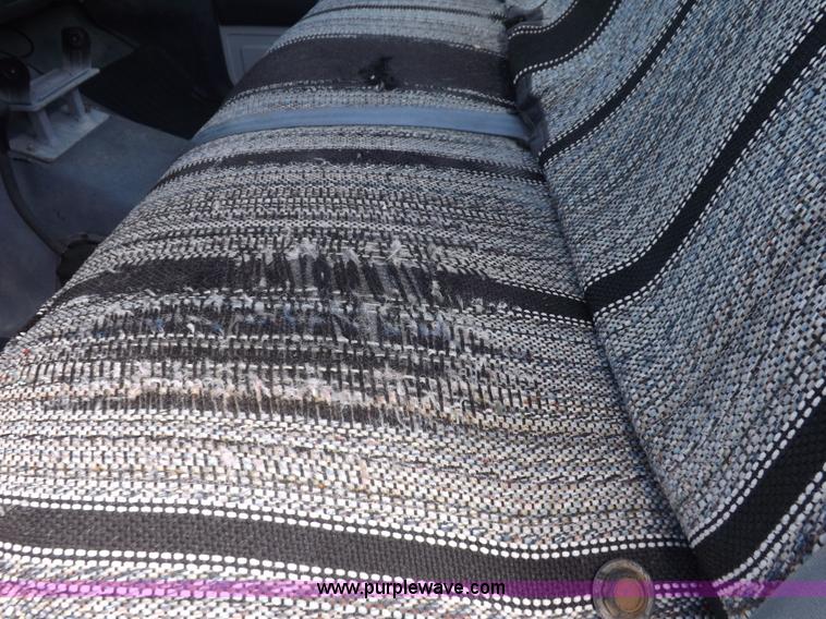 image for item K3992 1992 Ford F150 pickup truck