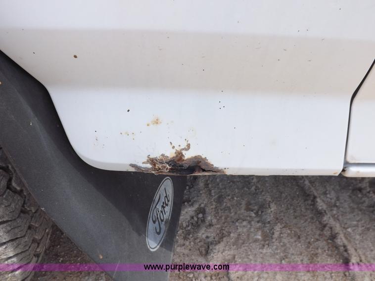 image for item K3992 1992 Ford F150 pickup truck