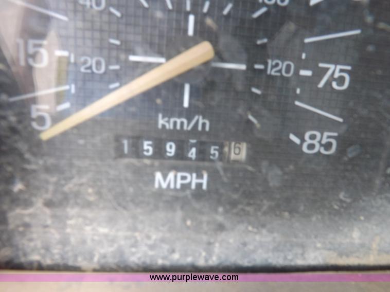 image for item K3993 1986 Ford F150 pickup truck