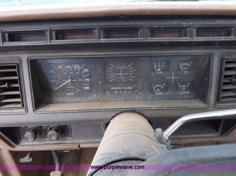 image for item K3993 1986 Ford F150 pickup truck