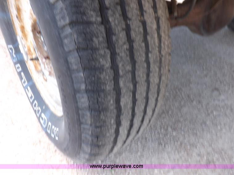 image for item K3993 1986 Ford F150 pickup truck