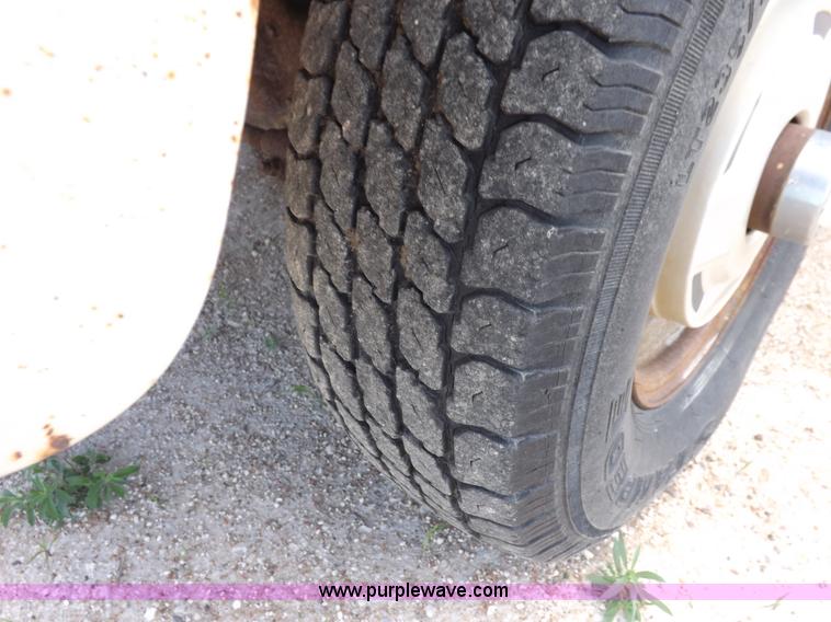 image for item K3993 1986 Ford F150 pickup truck