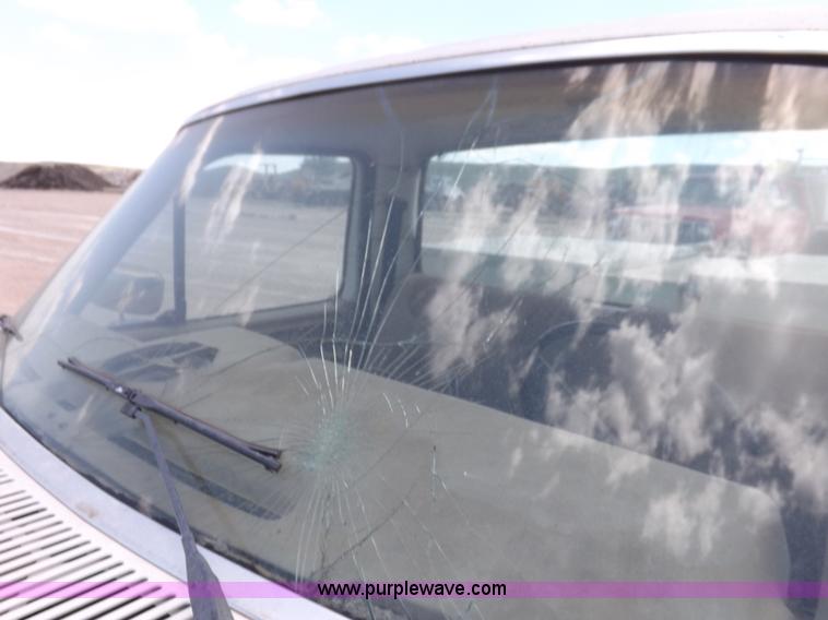 image for item K3993 1986 Ford F150 pickup truck