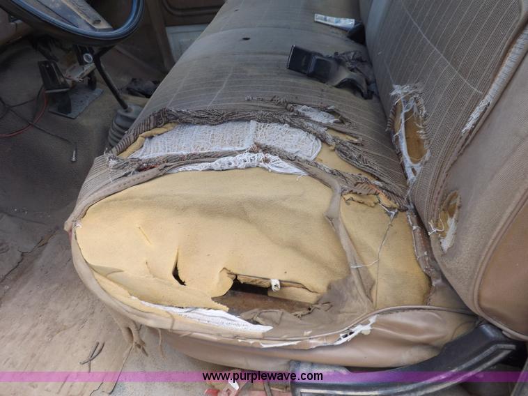 image for item K3993 1986 Ford F150 pickup truck