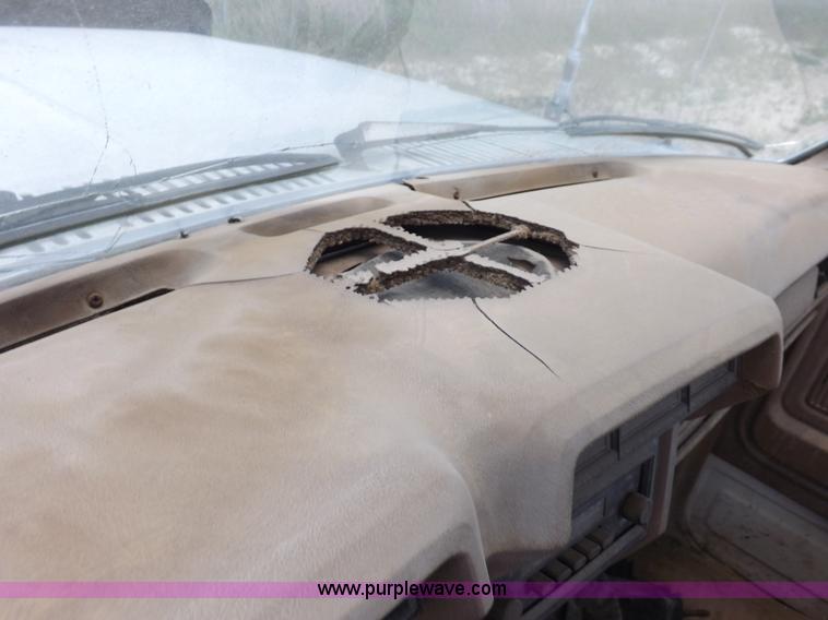 image for item K3993 1986 Ford F150 pickup truck