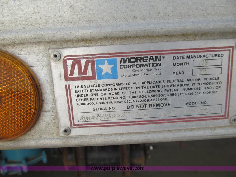 image for item K5664 1994 Ford F700 box truck