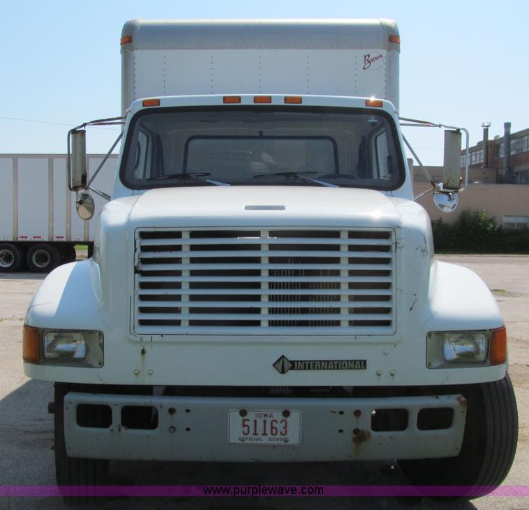 image for item K5665 1996 International 4700 box truck