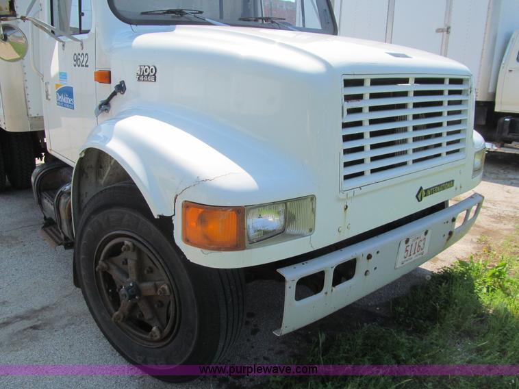 image for item K5665 1996 International 4700 box truck