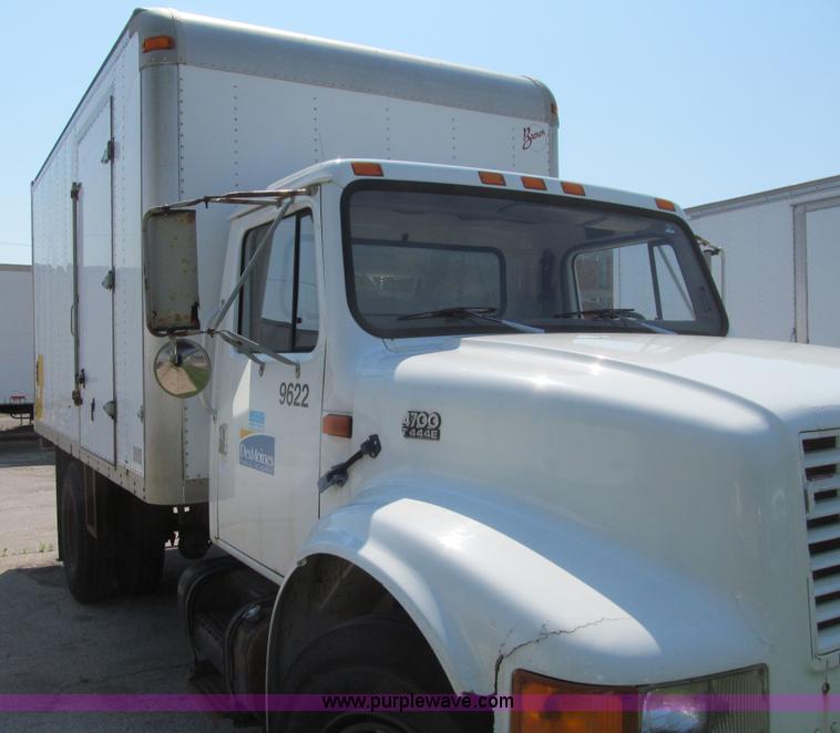 image for item K5665 1996 International 4700 box truck