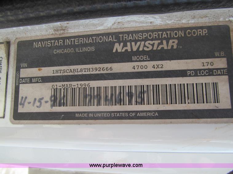 image for item K5665 1996 International 4700 box truck