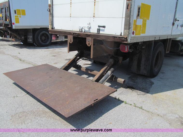 image for item K5665 1996 International 4700 box truck