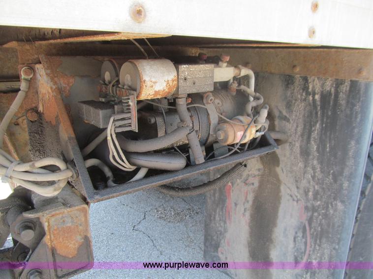 image for item K5665 1996 International 4700 box truck