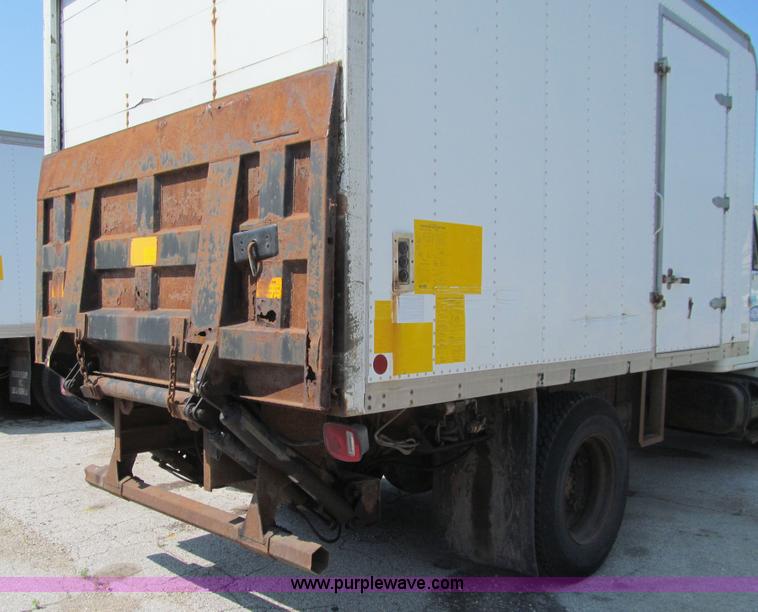 image for item K5665 1996 International 4700 box truck