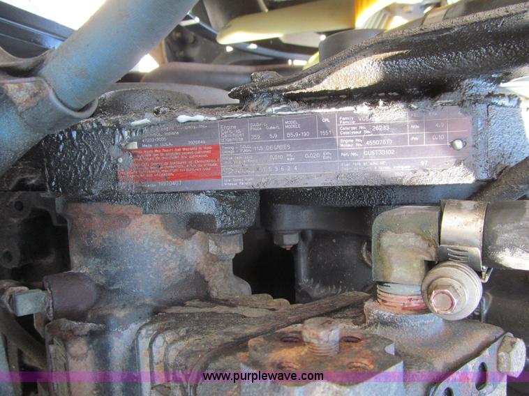 image for item K5666 1998 Ford F800 box truck