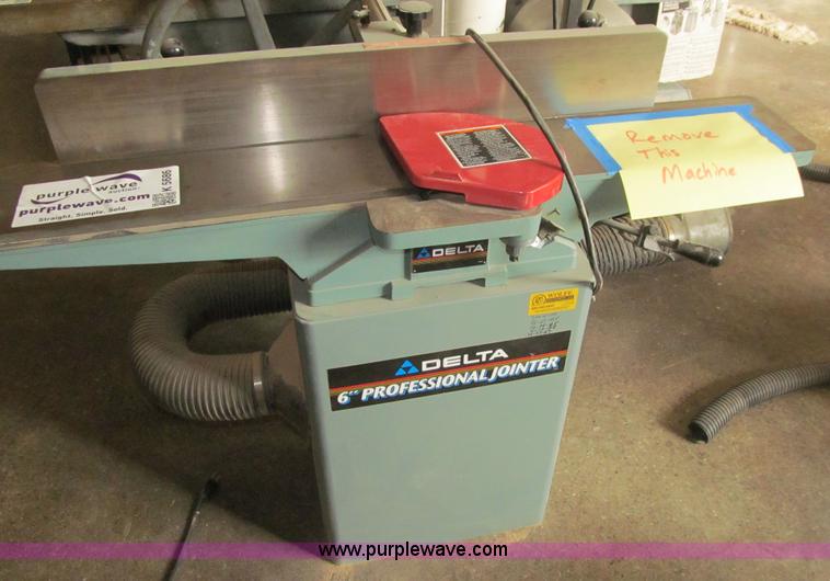 Delta 6" jointer in Des Moines, IA Item K5686 sold Purple Wave