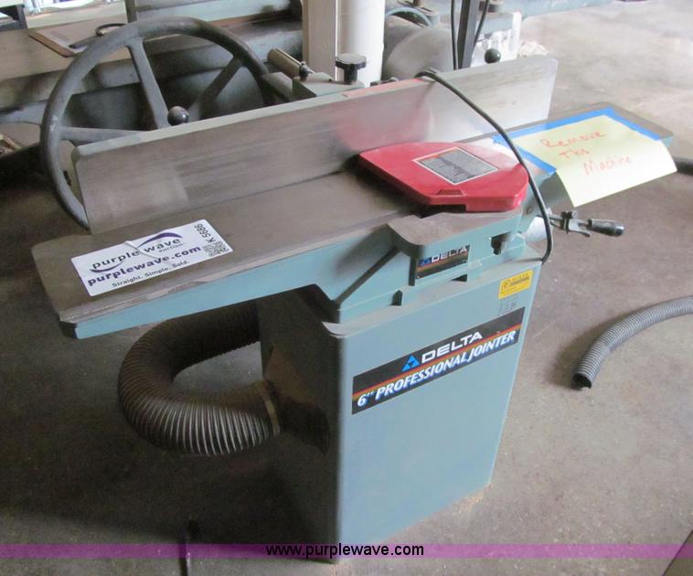 Delta 6" jointer in Des Moines, IA Item K5686 sold Purple Wave