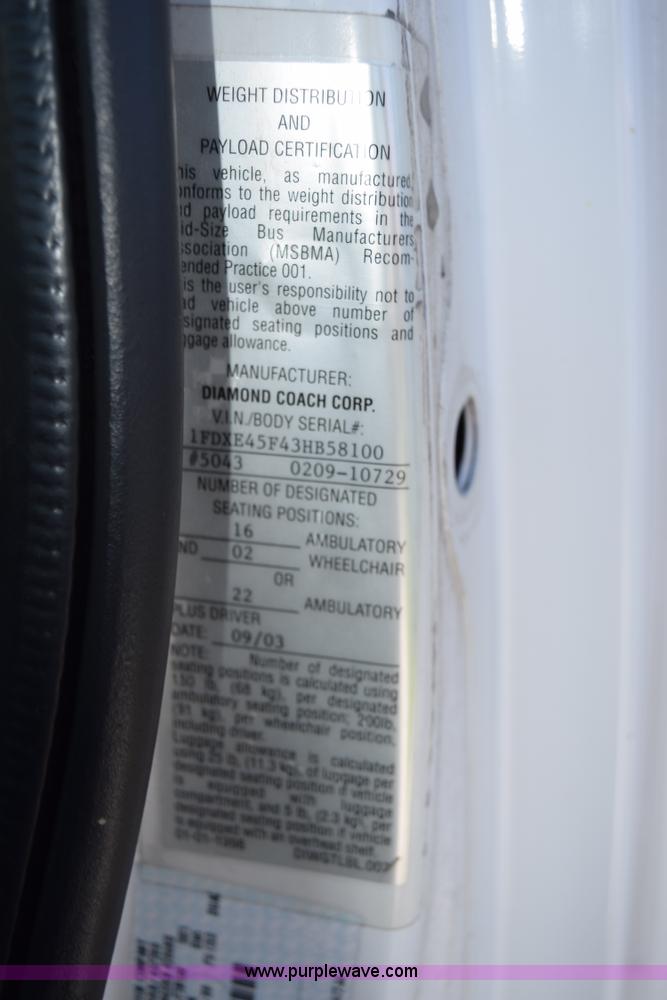 image for item K6000 2003 Ford Econoline E450 bus