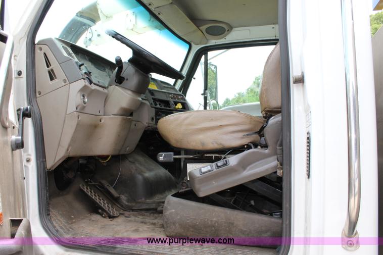 image for item K6002 2003 Sterling L7500 vacuum truck