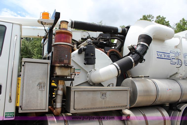 image for item K6002 2003 Sterling L7500 vacuum truck