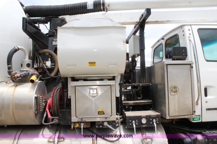 image for item K6002 2003 Sterling L7500 vacuum truck