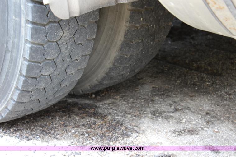 image for item K6002 2003 Sterling L7500 vacuum truck