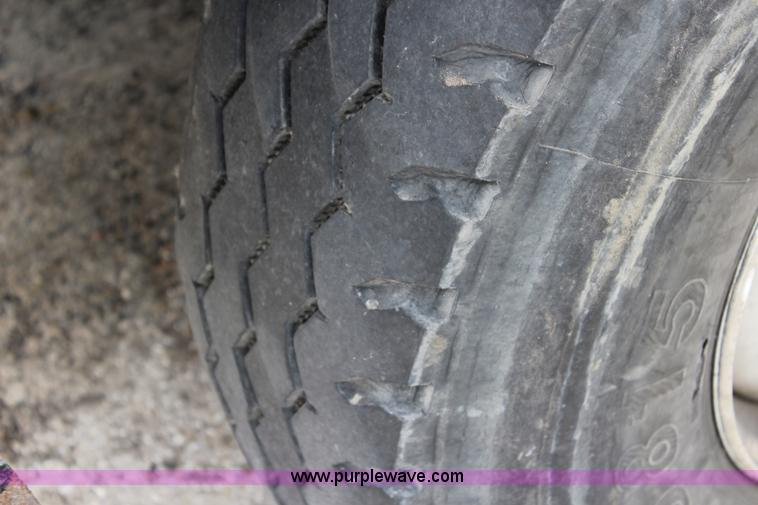 image for item K6002 2003 Sterling L7500 vacuum truck