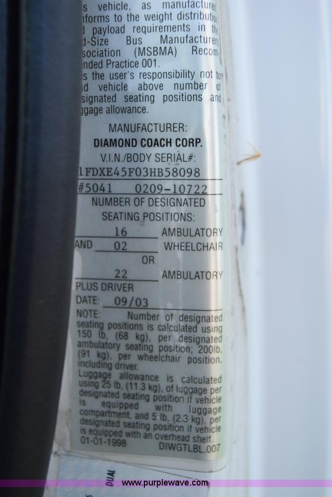 image for item K6003 2003 Ford Econoline E450 bus