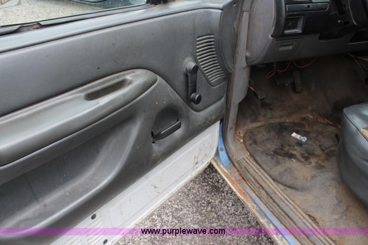 image for item K6004 1997 Ford F250 Crew Cab pickup truck