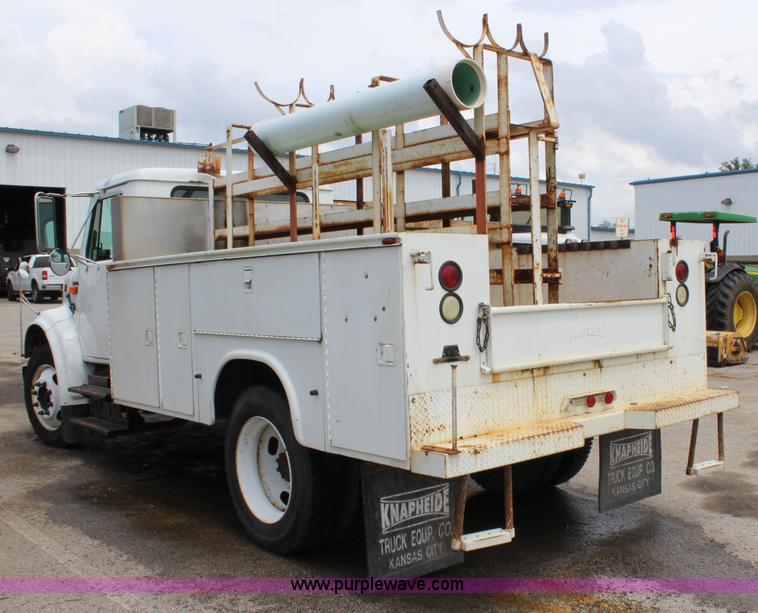 image for item K6011 2002 International 4700 service truck