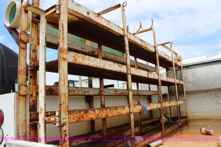 image for item K6011 2002 International 4700 service truck