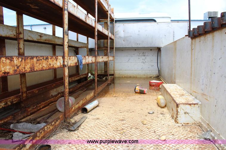 image for item K6011 2002 International 4700 service truck