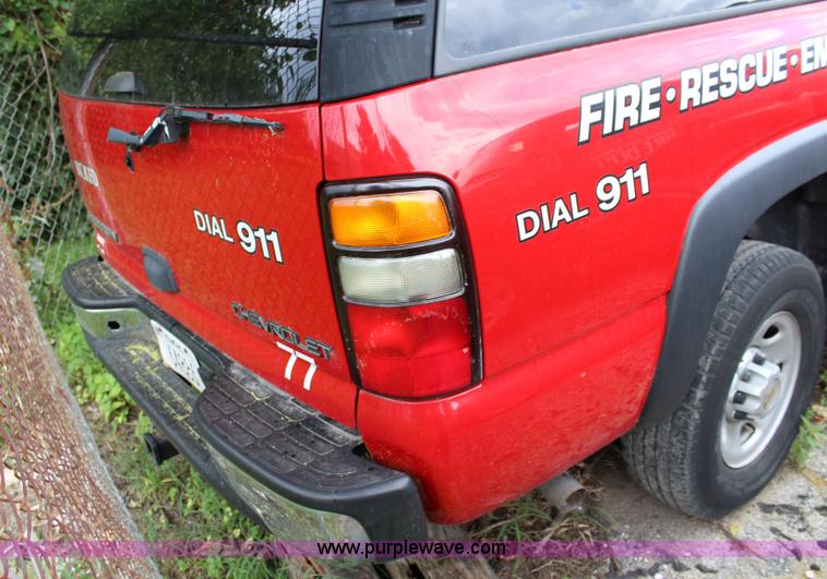 image for item K6932 2005 Chevrolet Suburban 2500 SUV
