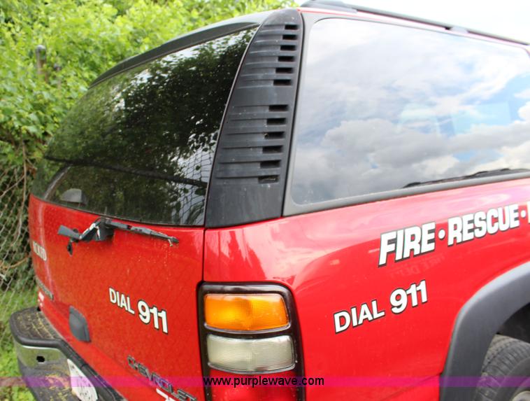 image for item K6932 2005 Chevrolet Suburban 2500 SUV