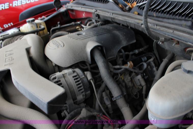 image for item K6932 2005 Chevrolet Suburban 2500 SUV