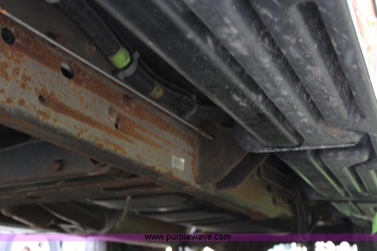 image for item K6932 2005 Chevrolet Suburban 2500 SUV