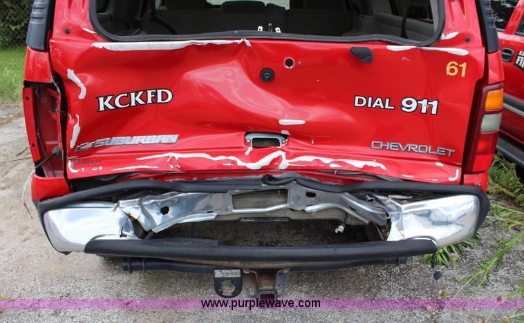 image for item K6933 2003 Chevrolet Suburban 2500 SUV