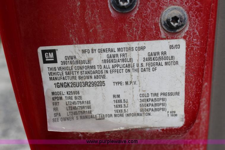 image for item K6933 2003 Chevrolet Suburban 2500 SUV