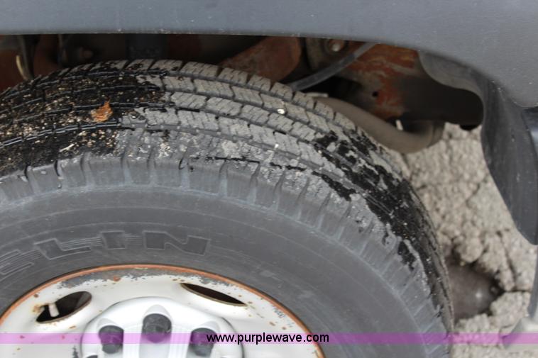 image for item K6934 2005 Chevrolet Suburban 2500 SUV