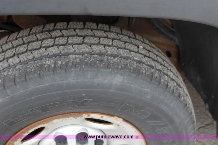 image for item K6934 2005 Chevrolet Suburban 2500 SUV